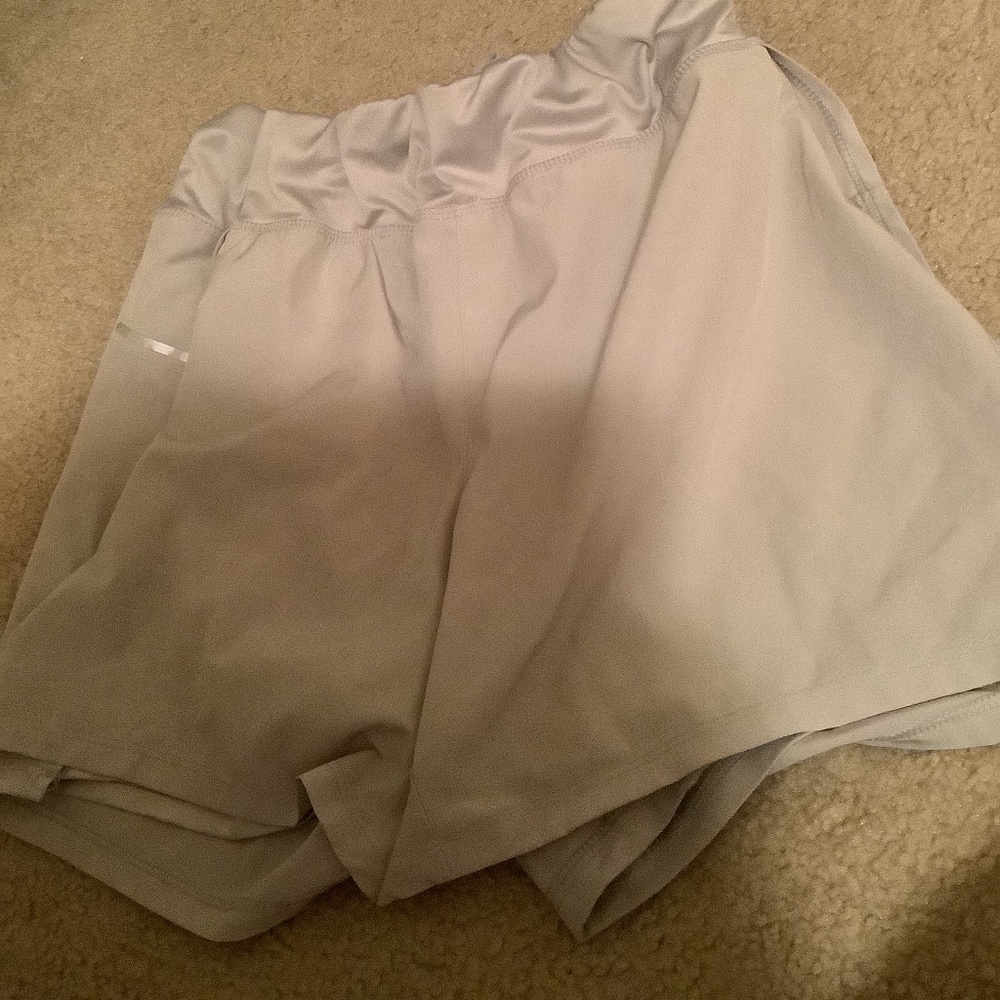 Workout/ athletic shorts that looks a small bit like a skort